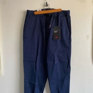 Levi’s Pull On Tapered Pants Womens